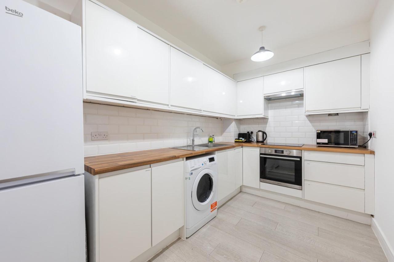 Functional Double With An Ensuite Toilet And Shower Near Tube And Bus Stations London Ngoại thất bức ảnh